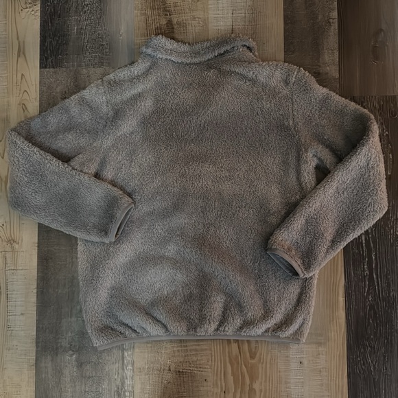 Patagonia 1/4 zip, size large - Picture 2 of 2